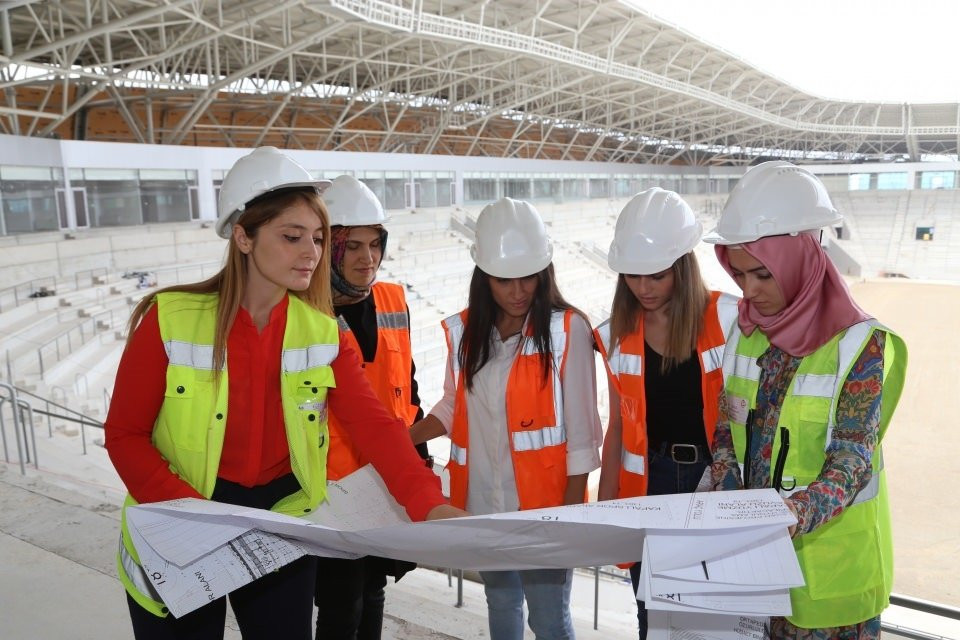 Yeni Ordu Stadı'na kadın eli değdi