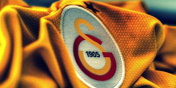 Galatasaray yeni transfer ! 1 yıllık imza...