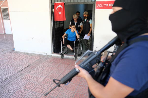 Telefonundan çıkanlar kan dondurdu !