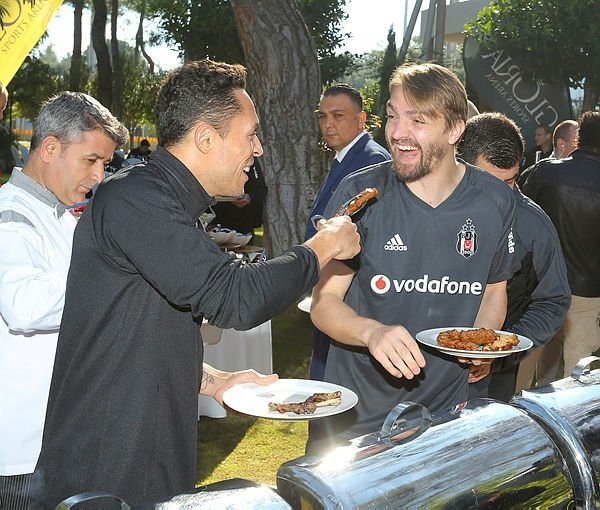 Şenol Güneş'ten sol bekte büyük sürpriz !