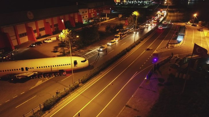 Trabzon'da pistten çıkan uçak ''millet kıraathanesi'' olmaya gidiyor