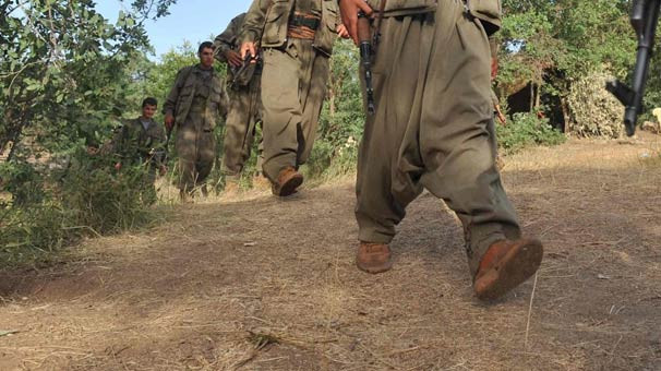 Köşeye sıkışan PKK şimdi de onları sahaya sürdü