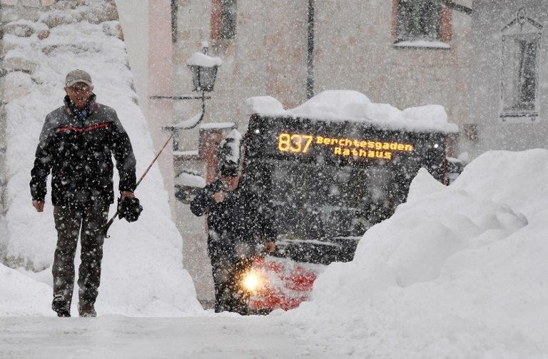 Avrupa'da adeta hayat durdu