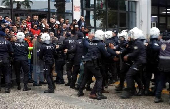 İzmir'de eylem yapmak isteyen işçilere müdahale