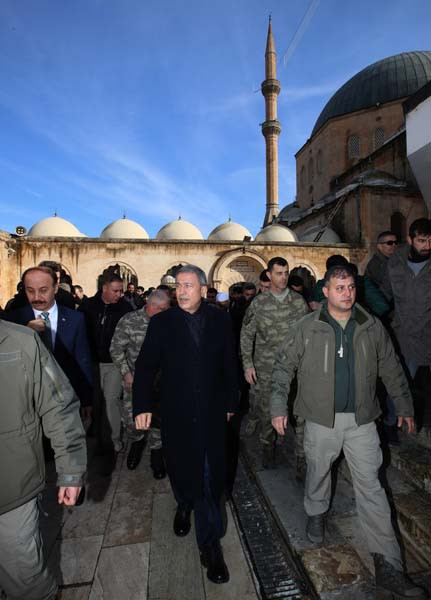 Savunma Bakanı Akar Şanlıurfa'da