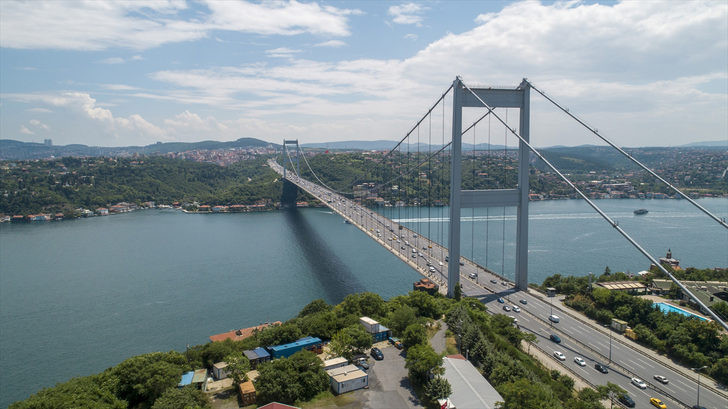 Köprü ve otoyollar para bastı