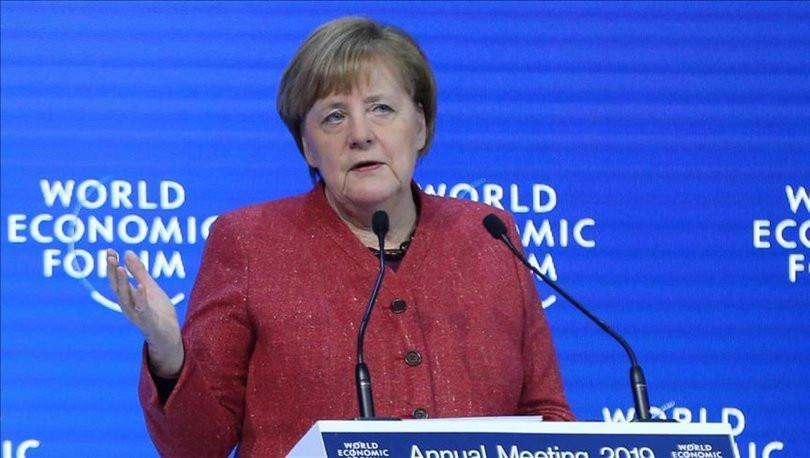Almanya Başbakanı Merkel'den AB'ye eleştiri