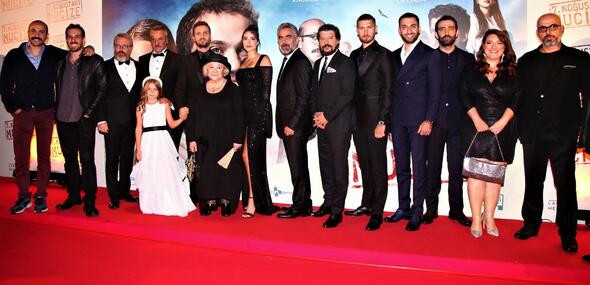 7. Koğuştaki Mucize'nin galasına ünlü akını