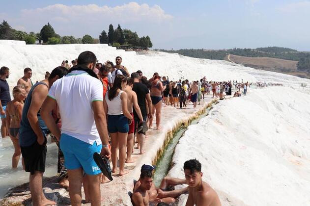 Turistler Türkiye'de o ilimize akın etti! Bu bir rekor