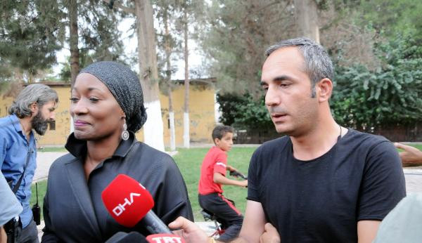 Dünyaca ünlü şarkıcı Mehmetçik'e destek için sınıra geldi