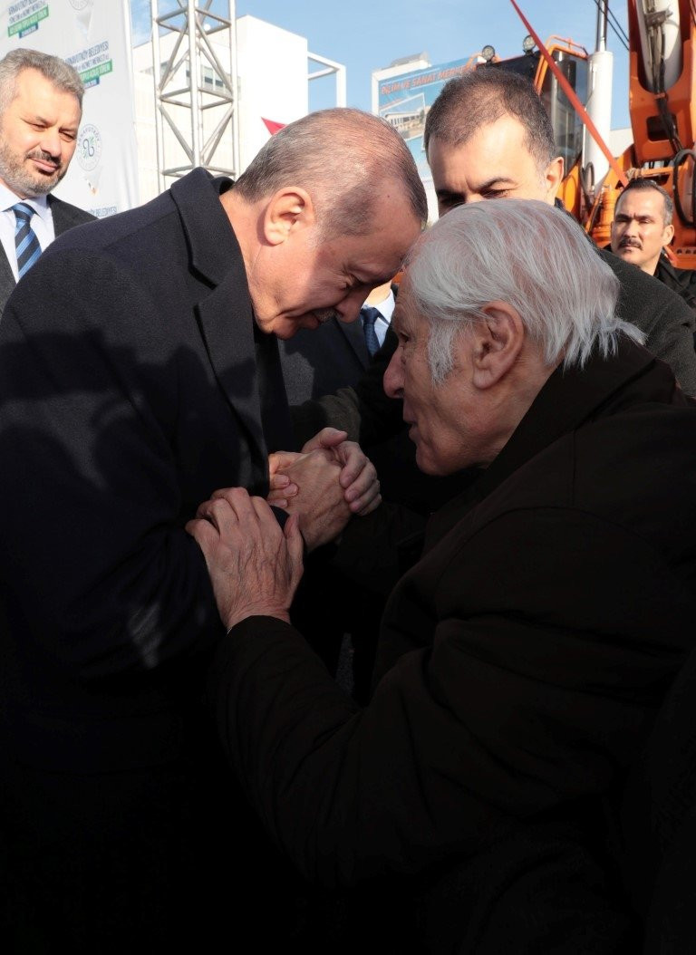 Nuri Pakdil kimdir ?