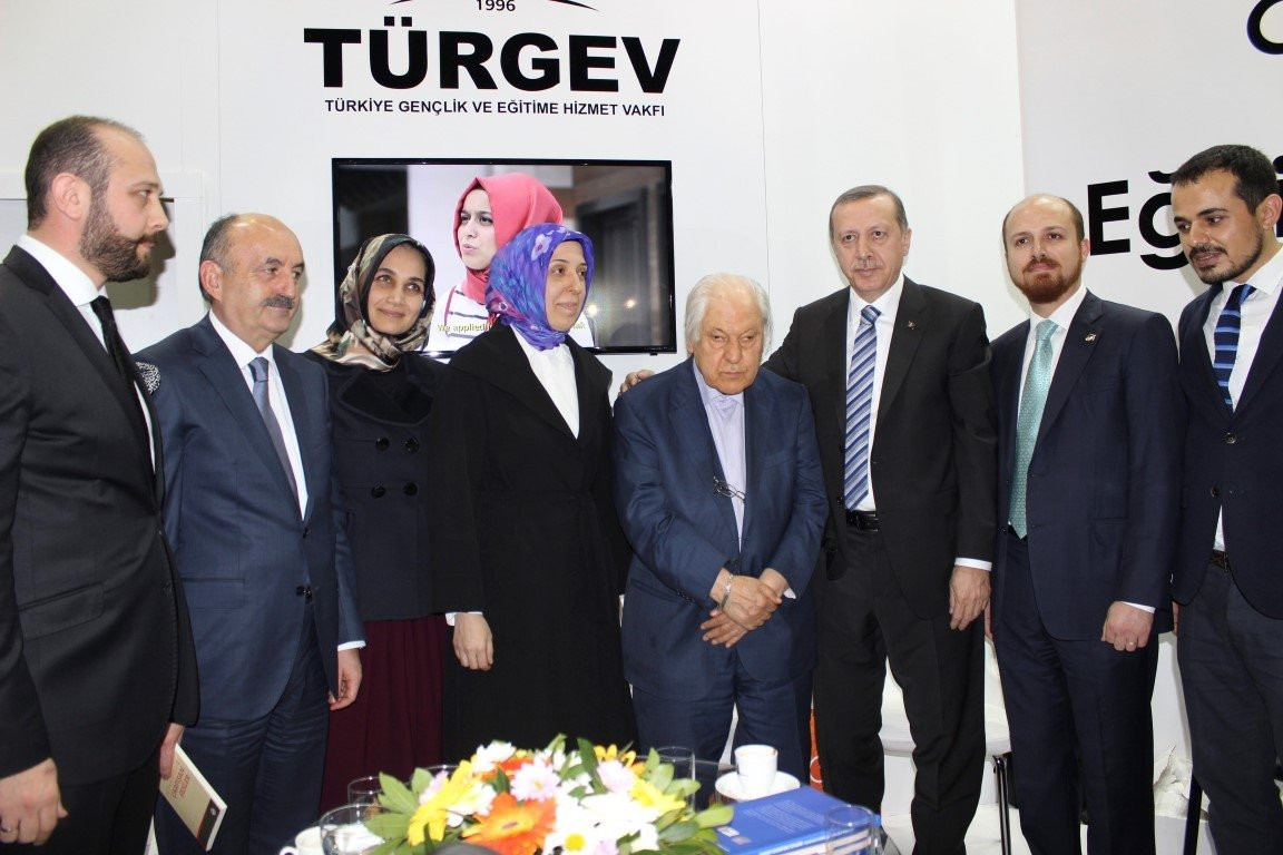 Nuri Pakdil kimdir ?