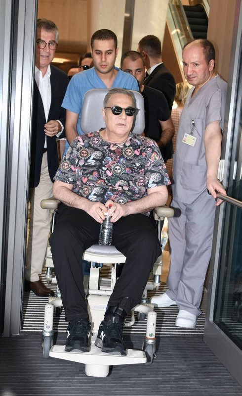 Mehmet Ali Erbil yeniden hastaneye gitti