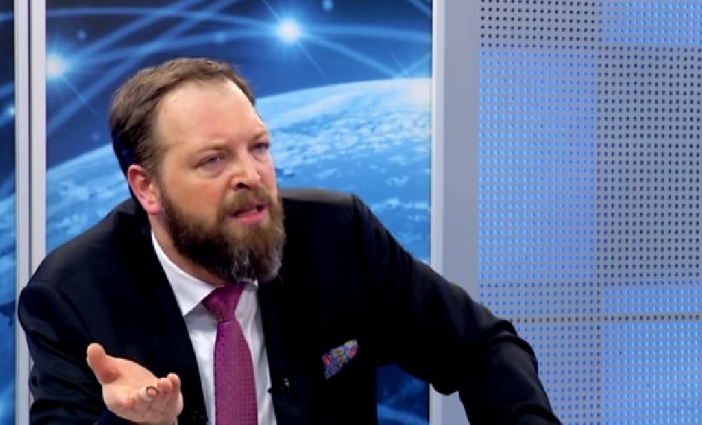 Fatih Tezcan’dan, Atatürk ve İmamoğlu’na çirkin hakaretler