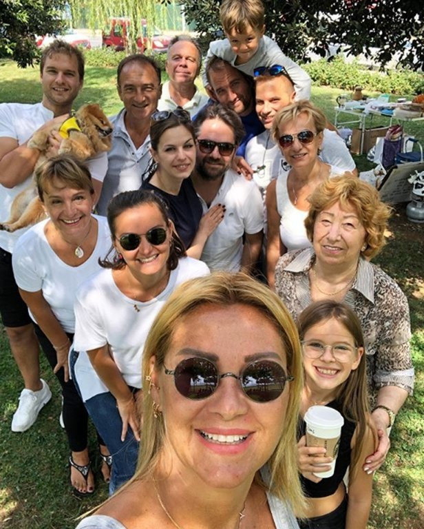 Pınar Altuğ kızı Su ile sosyal medyayı salladı