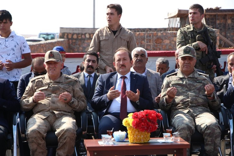 Şırnak'ta şehit edilen 5 güvenlik görevlisi için anıt