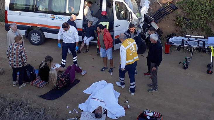 Turistler antalua yolunda hayatlarının şokunu yaşadı: 13 yaralı!