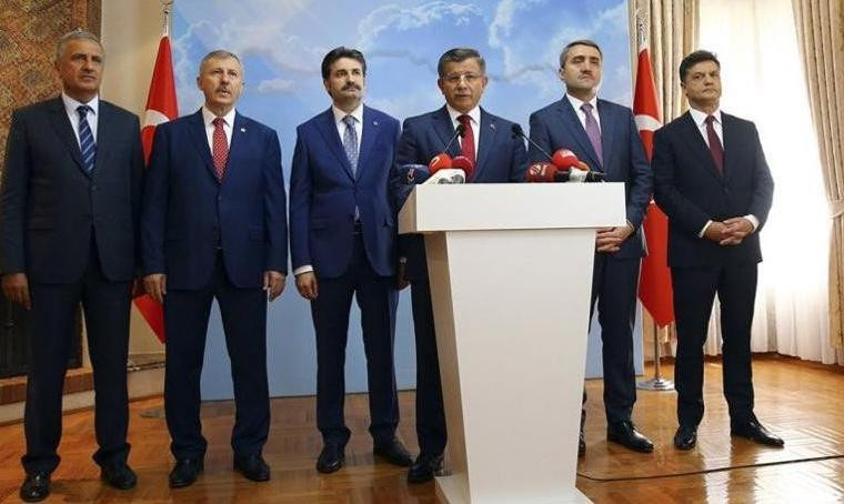 Davutoğlu'nun yeni partisi için tarih açıklandı