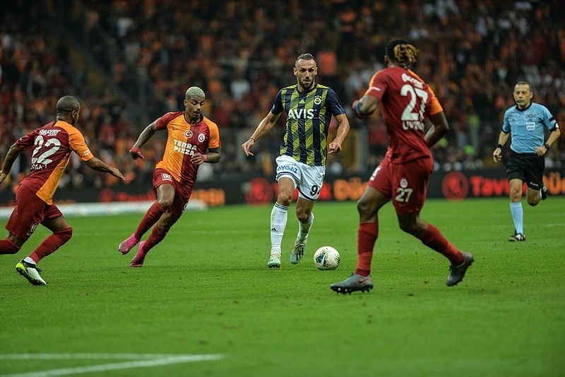 Galatasaray Fenerbahçe derbisi sonrası transfer bombası!