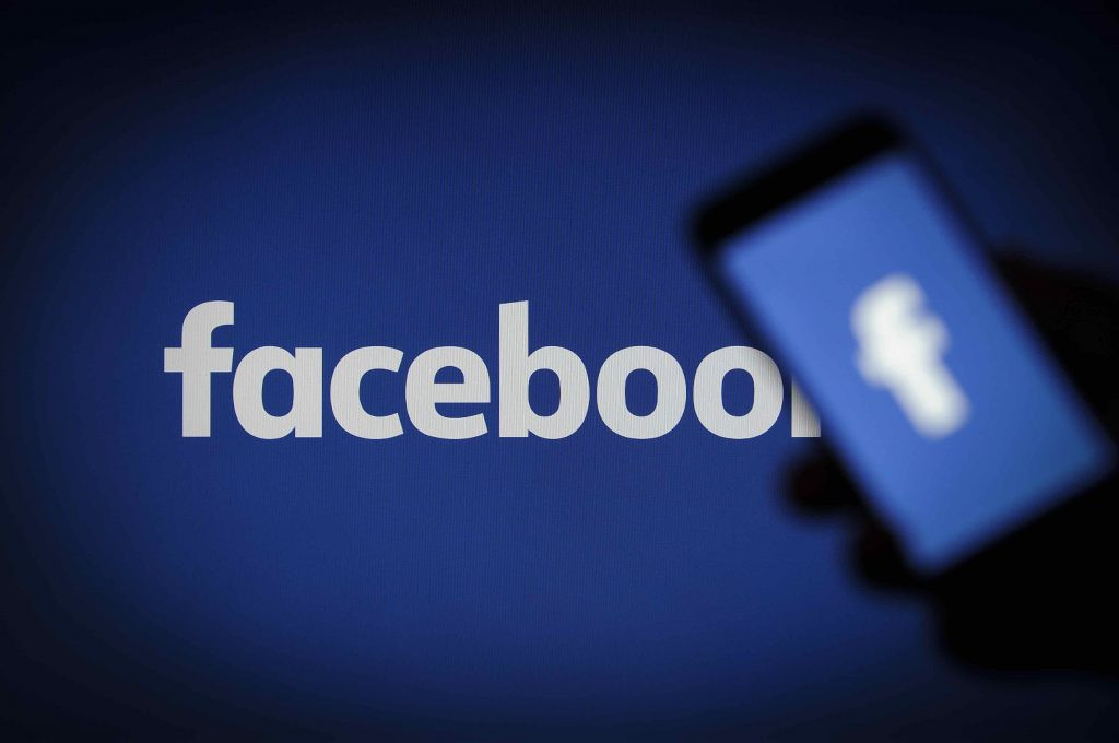 Facebook yüzlerce hesabı kapattı!