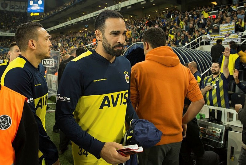 Adil Rami yine sakatlandı! Yırtık var...