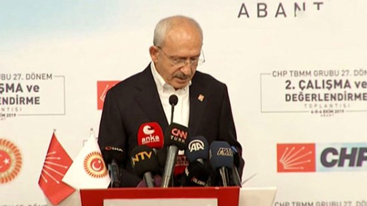 Kılıçdaroğlu'na haber geldi, konuşmasına ara verdi