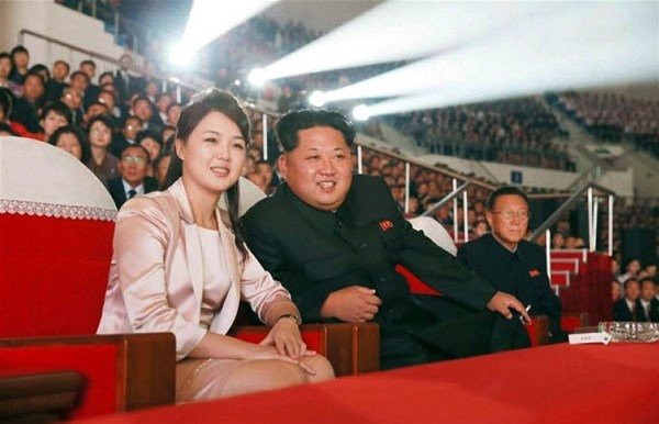 Kim Jong Un'un eşi Ri Sol Ju'nun gizemli yaşantısı ifşa oldu!
