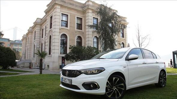 Renault ve Fiat zamlı otomobil fiyatlarını açıkladı