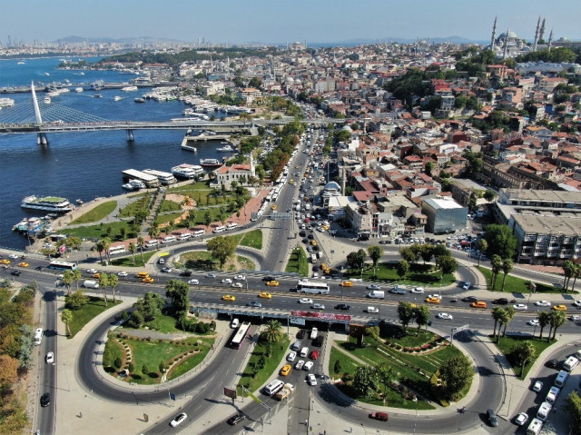 Unkapanı Köprüsü alt geçidinde korkutan görüntü