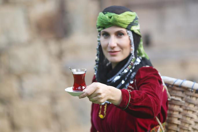 Düzenli çay içenlerin beyin sağlığı araştırıldı