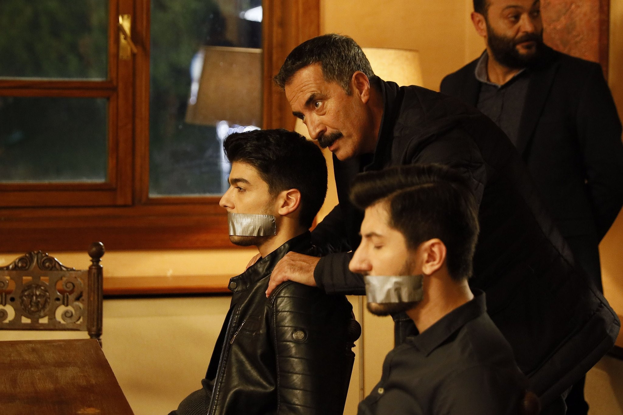 Eşkıya Dünyaya Hükümdar Olmaz nefes kesecek
