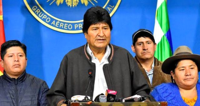 İstifa ettirilen devlet başkanı ülkeyi terk etti