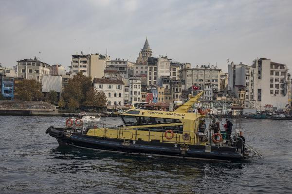 TÜBİTAK gemisi Haliç'te inceleme yaptı