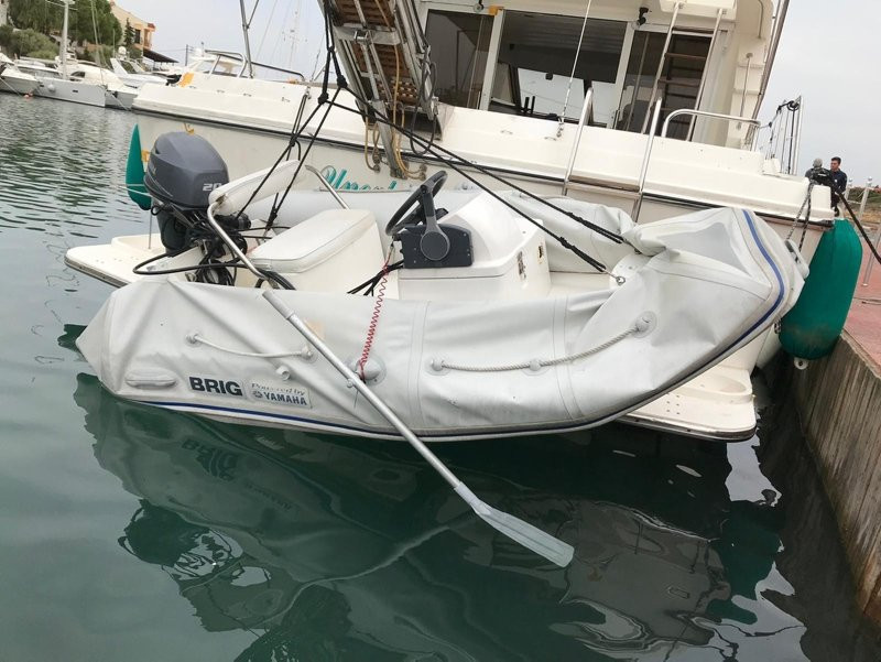 Yunan güvenlik güçlerinin 'düzensiz göçmen teknesi'ne ateş açtı