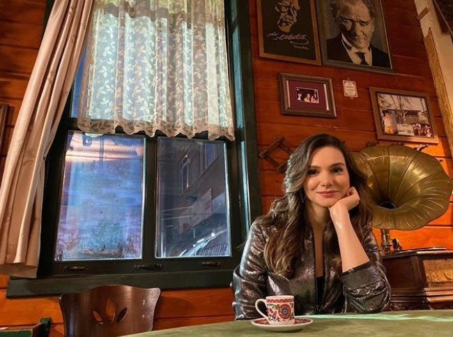 Benim Tatlı Yalanım’ın Hande’si Gonca Sarıyıldız bu fotoğrafıyl