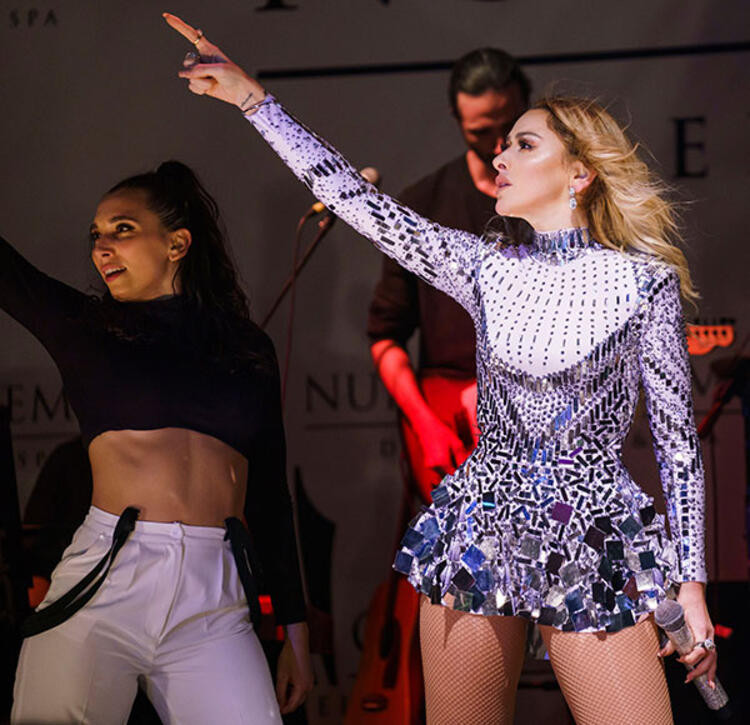 Hadise ''yalnızlık'' sorusuna sert çıktı