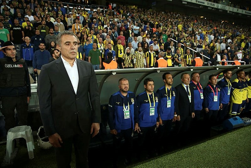 Fenerbahçe'nin savunmasına dünyaca ünlü yıldız