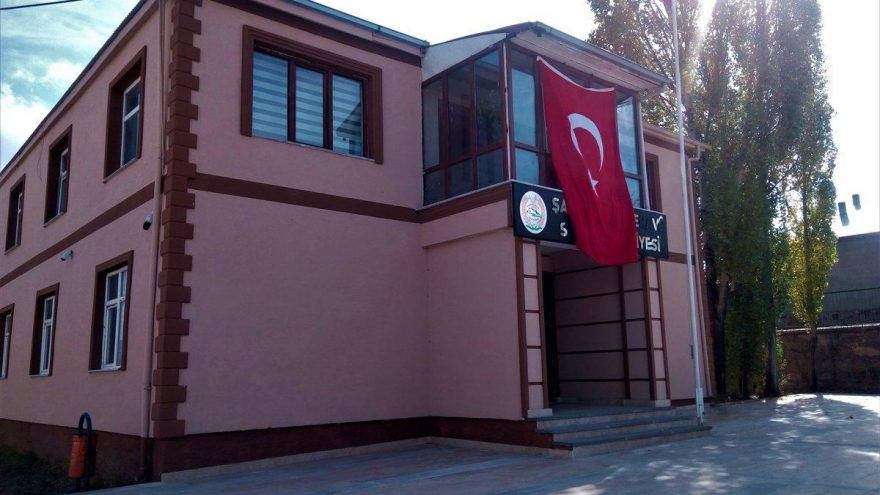 HDP'li bir belediyeye daha kayyım atandı