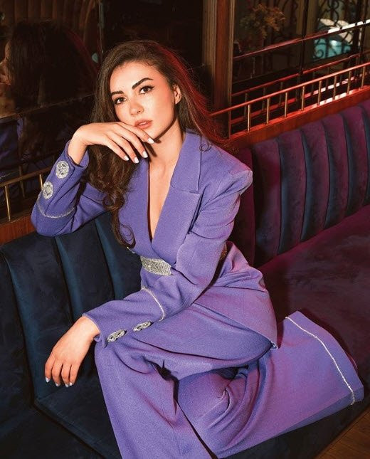Afili Aşk’ın yıldızı Burcu Özberk’ten ‘aşk’ itirafı