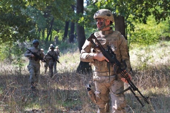 Jandarma komandolarından nefes kesen tatbikat