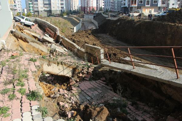 Samsun'da faciadan dönüldü ! 6 katlı bina boşaltıldı