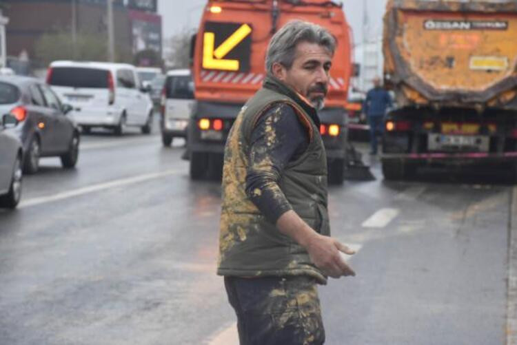 İstanbul trafiğinde akılalmaz olay! Gören inanamadı