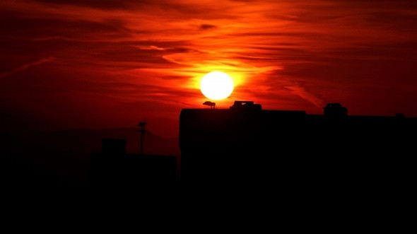 İstanbul'da kızıl gün doğumu
