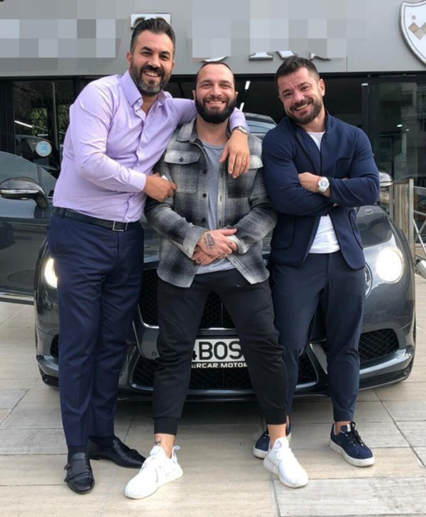 Berkay Şahin yeni arabasıyla ağızları açık bıraktı
