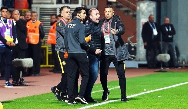 Sergen Yalçın'ın gördüğü kırmızı kart başını yakabilir