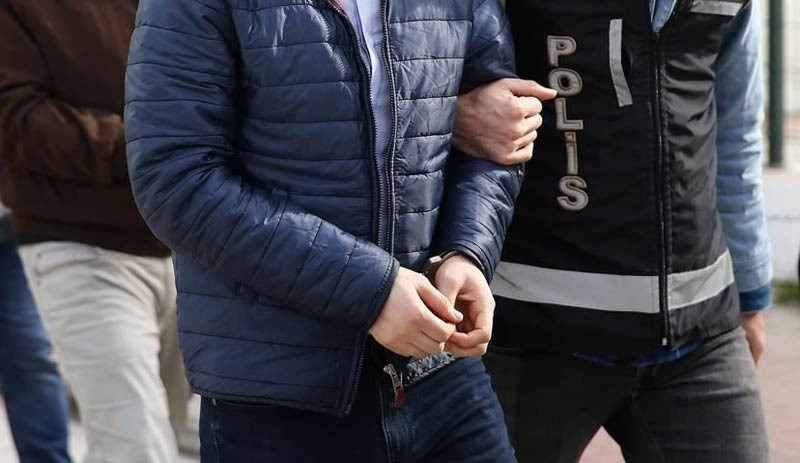 Interpol'ün aradığı terörist Türkiye'den çıktı