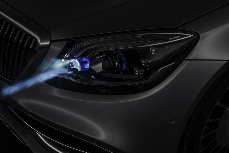 Otomobiller değişiyor ! İşte akıllı far sistemi