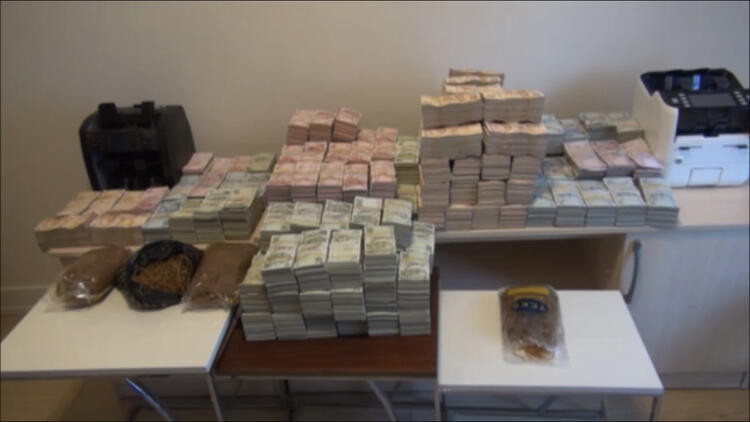 Rezidanstaki dolaptan 3 milyon TL çıktı ! O anlar kamerada