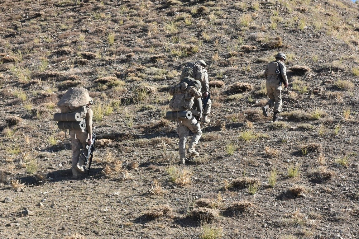 İşte 'Kıran-5' Operasyonu'ndan kareler...