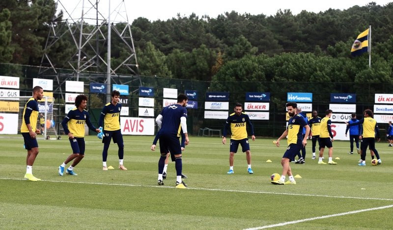 Ersun Yanal kalemlerini kırdı!